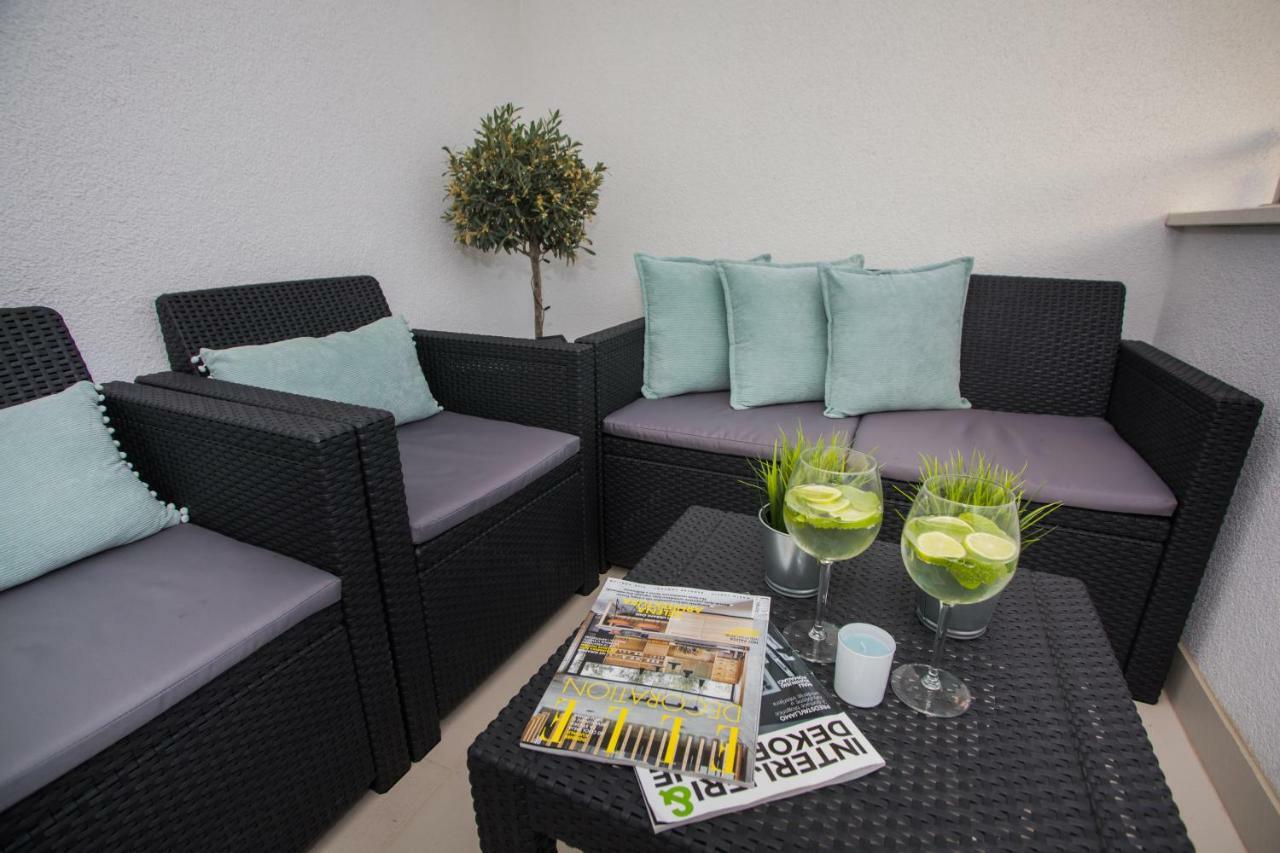 Apartment Luni Primošten Zewnętrze zdjęcie