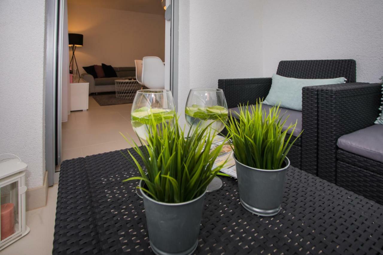 Apartment Luni Primošten Zewnętrze zdjęcie